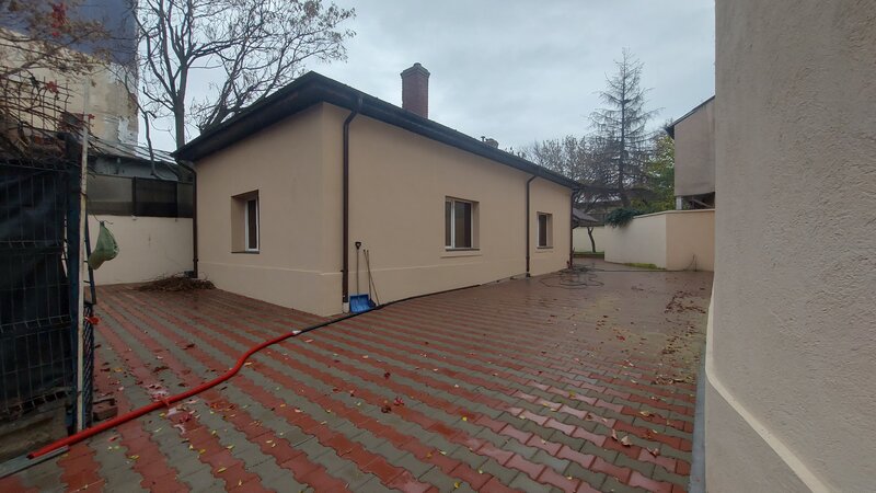 Piata Matache, Berzei,