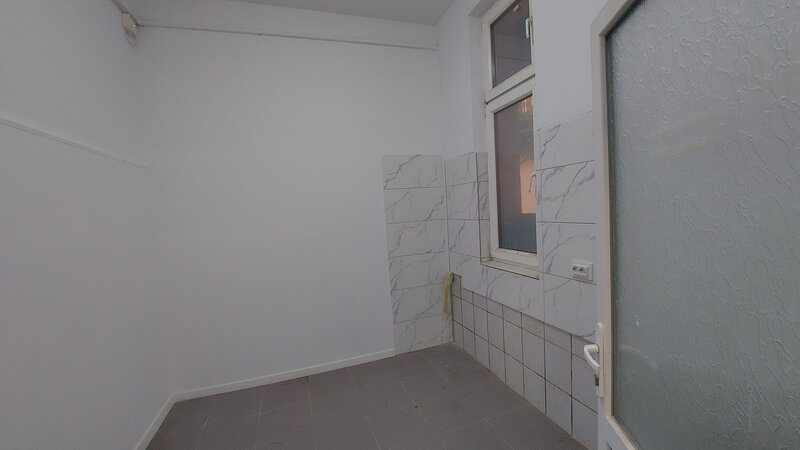 Piata Matache, Berzei,