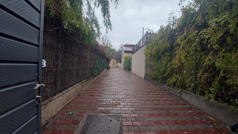 Stirbei Voda, Berzei, casa boiereasca singur curte,