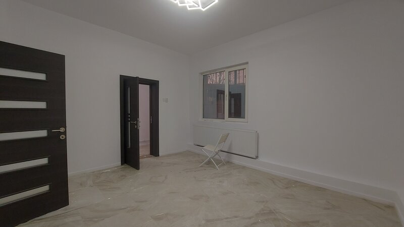 Stirbei Voda, Berzei, casa boiereasca singur curte,