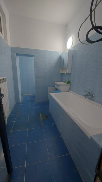 Piata Matache, Berzei,